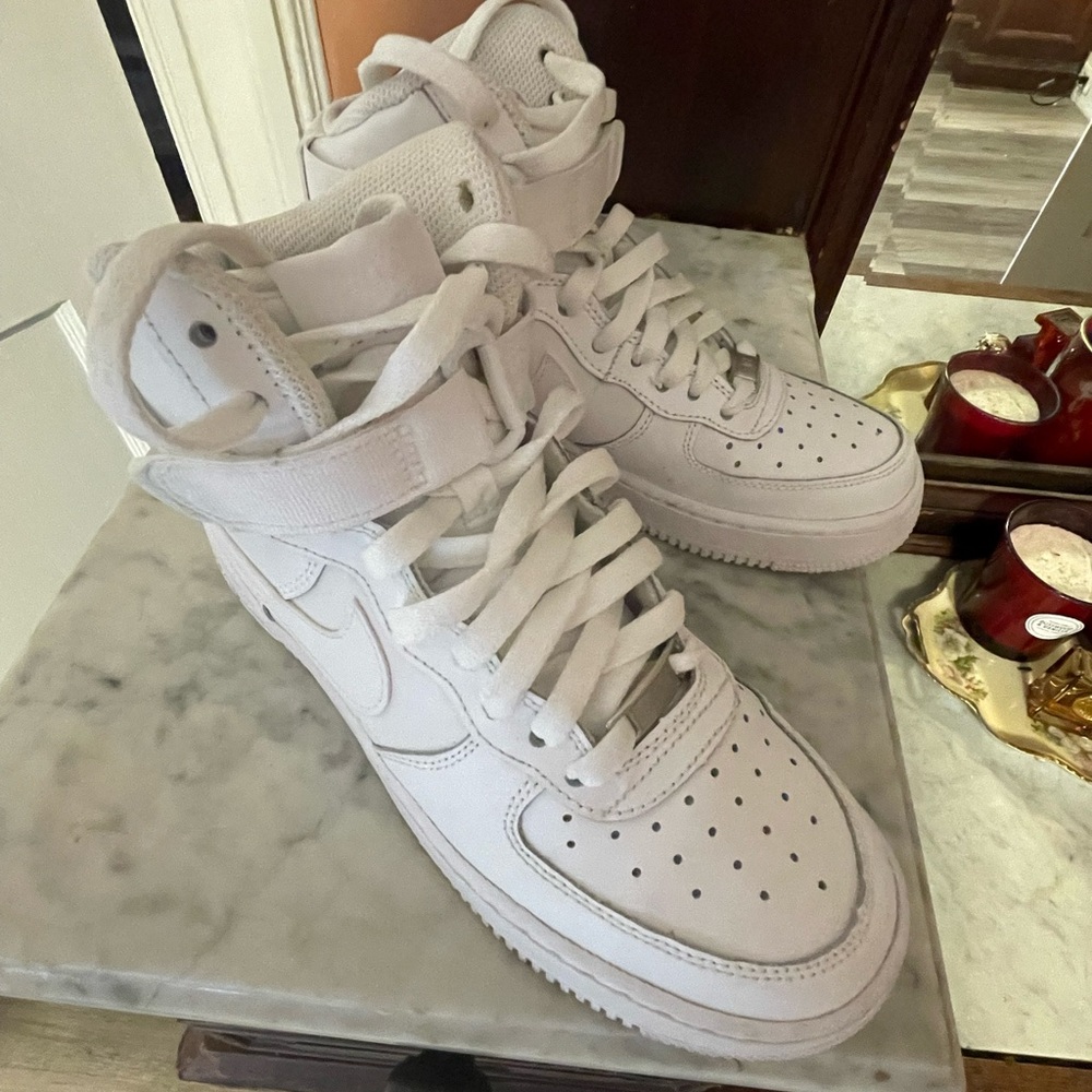 Nike Air Force 1 High Tops - Picture 11 of 11